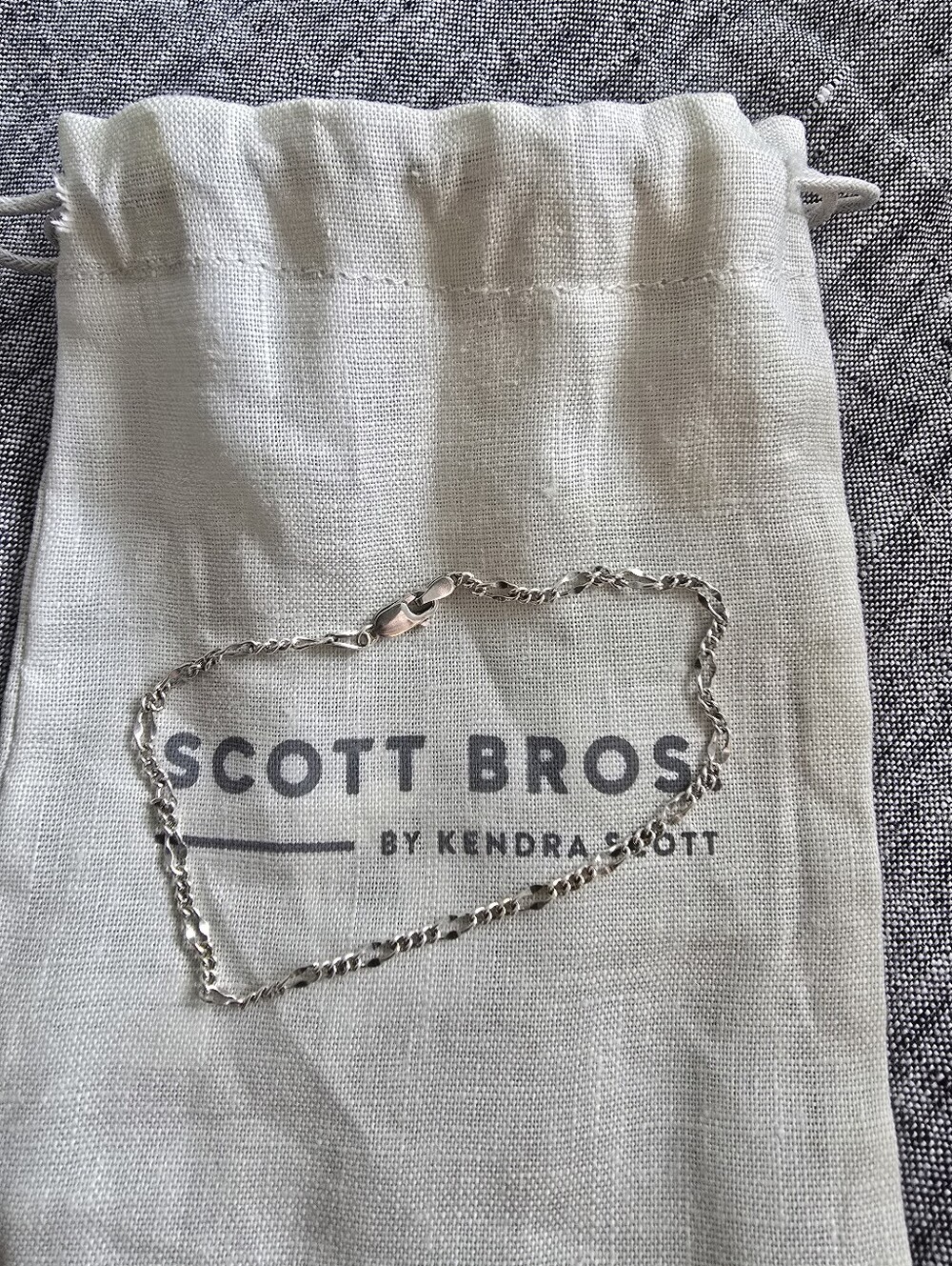 Kendra Scott Fine Jewelry Scott Bros Silver Figaro Twisted Chain Bracelet Size L